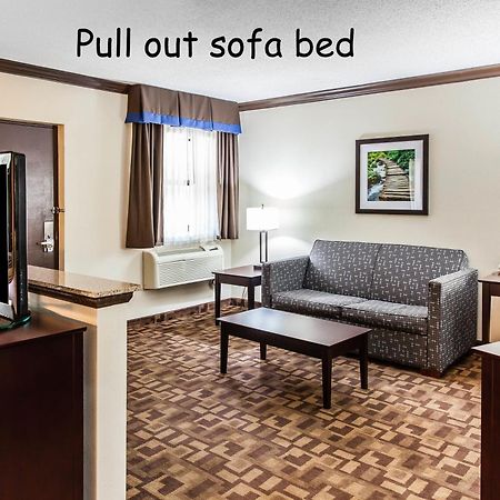 Quality Inn & Suites Quakertown-Allentown Экстерьер фото