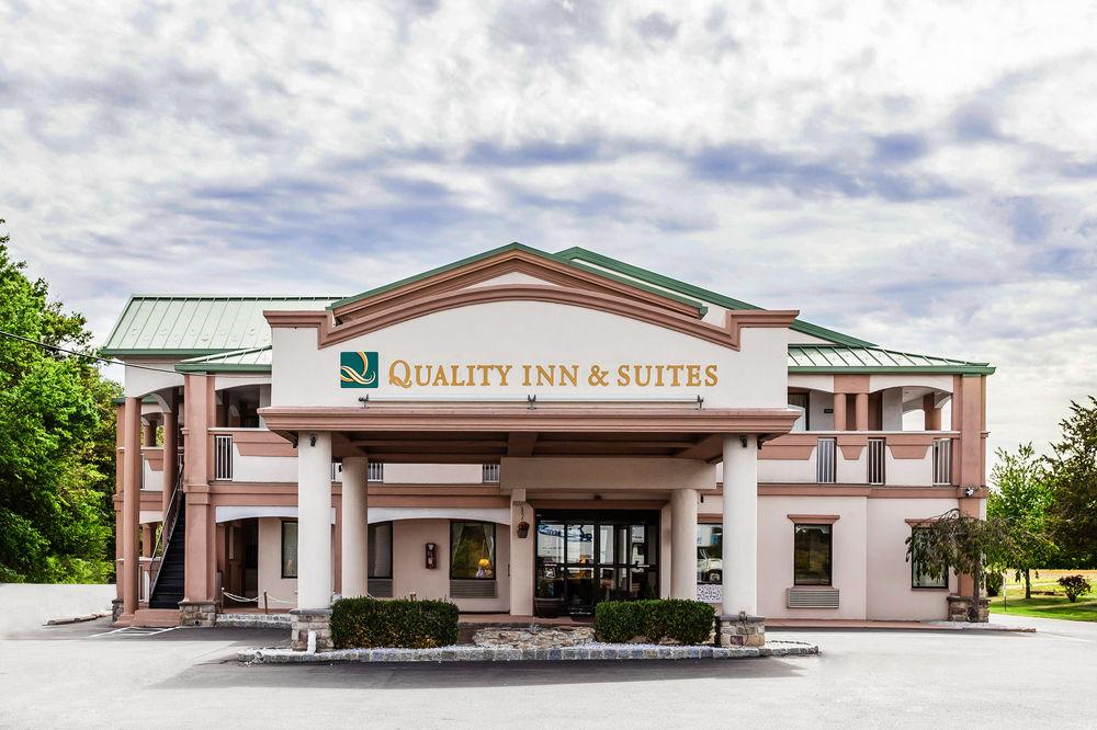 Quality Inn & Suites Quakertown-Allentown Экстерьер фото