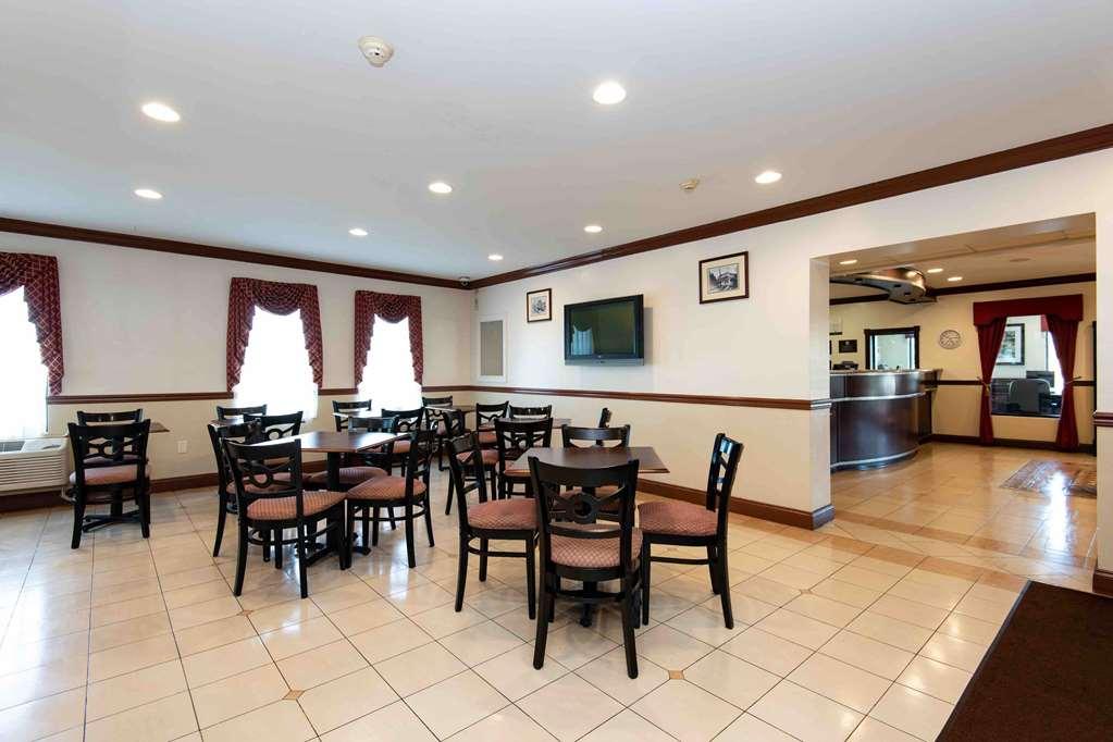 Quality Inn & Suites Quakertown-Allentown Ресторан фото