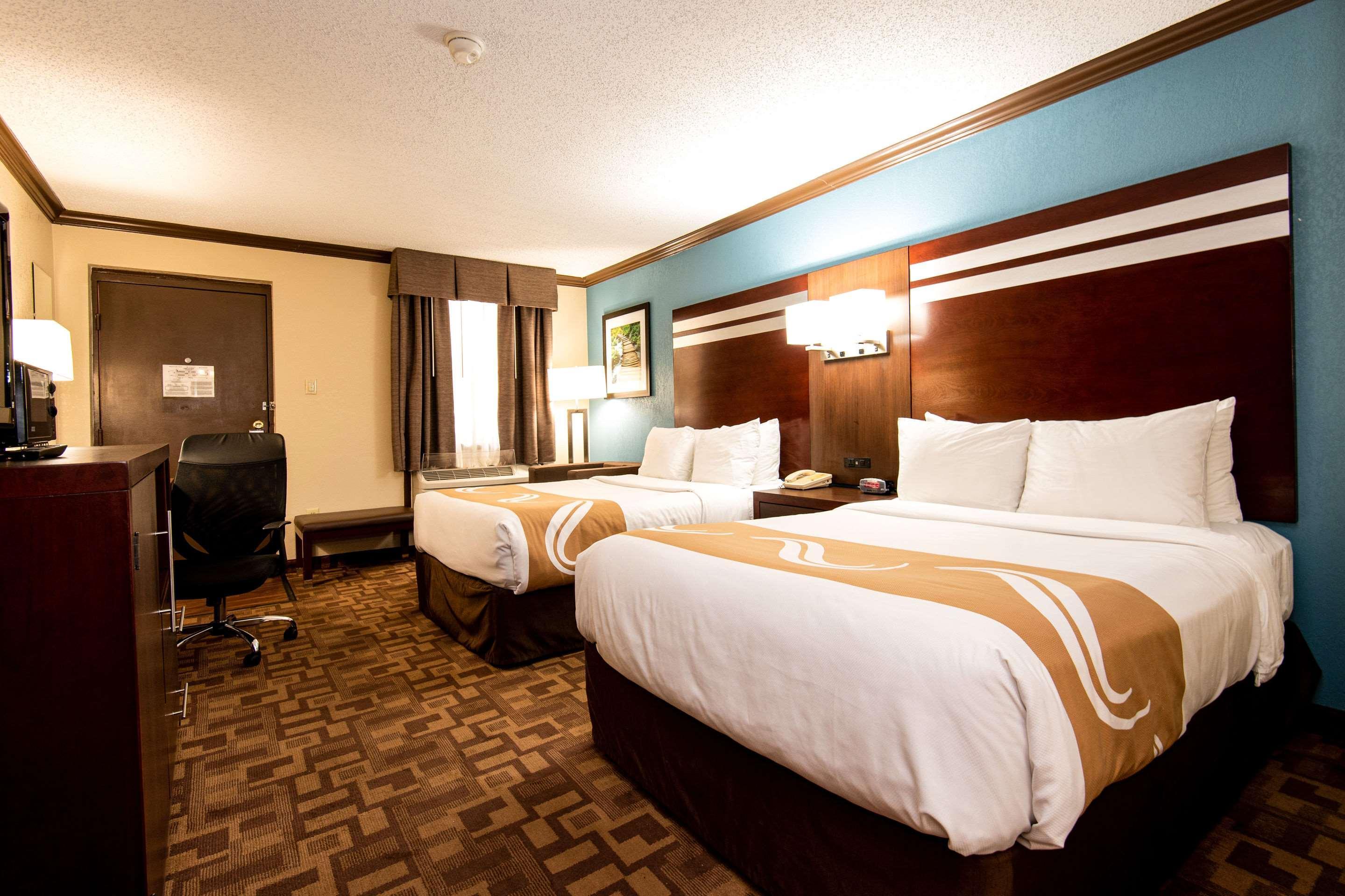 Quality Inn & Suites Quakertown-Allentown Экстерьер фото