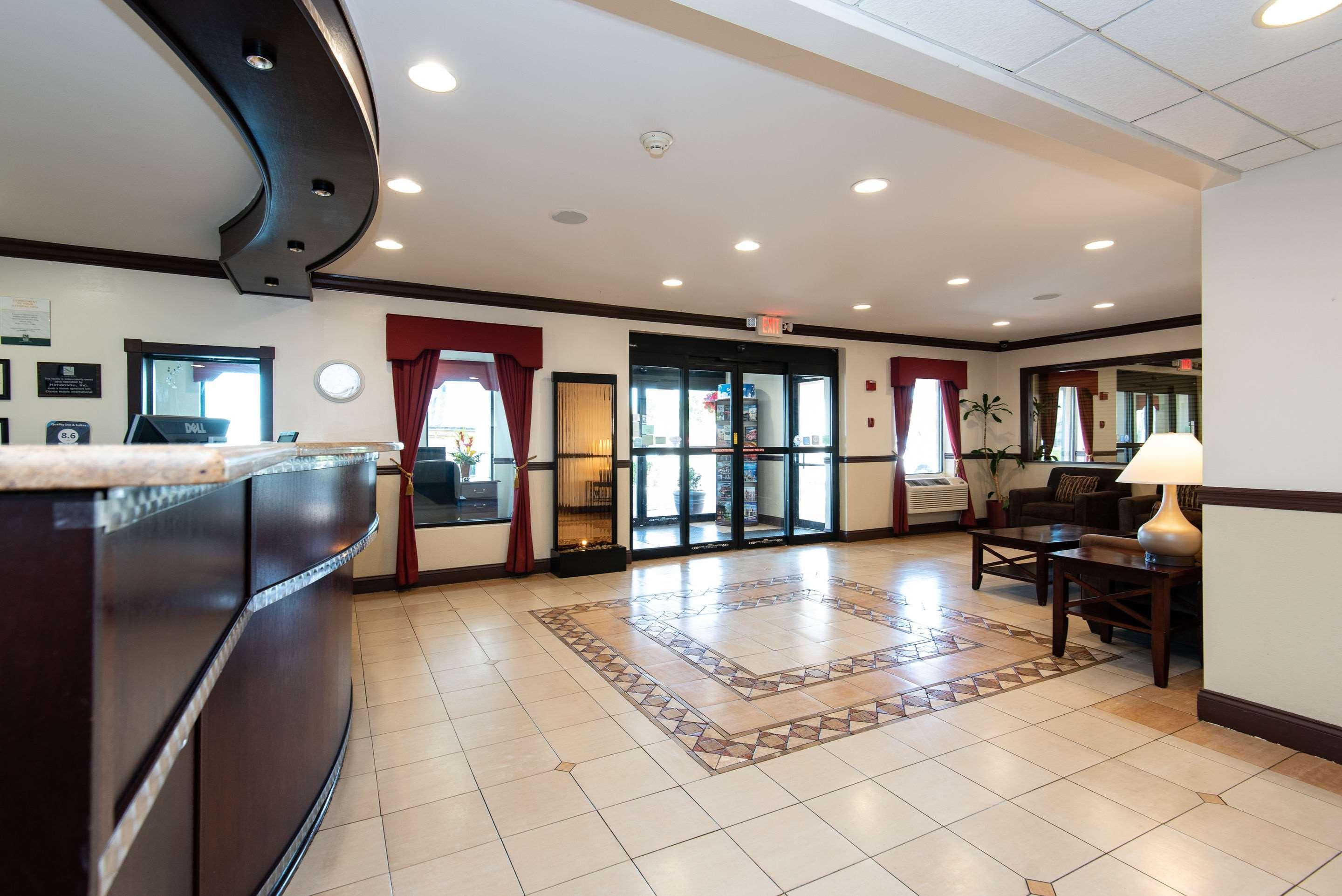 Quality Inn & Suites Quakertown-Allentown Экстерьер фото