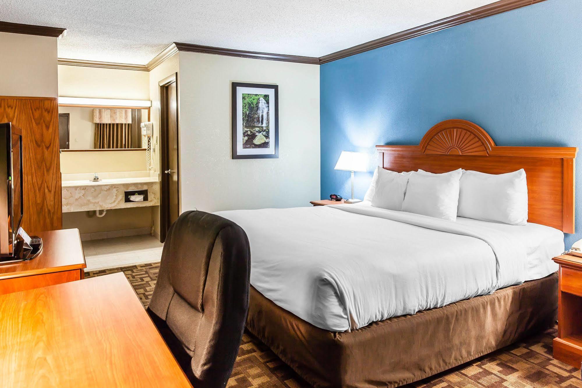 Quality Inn & Suites Quakertown-Allentown Экстерьер фото